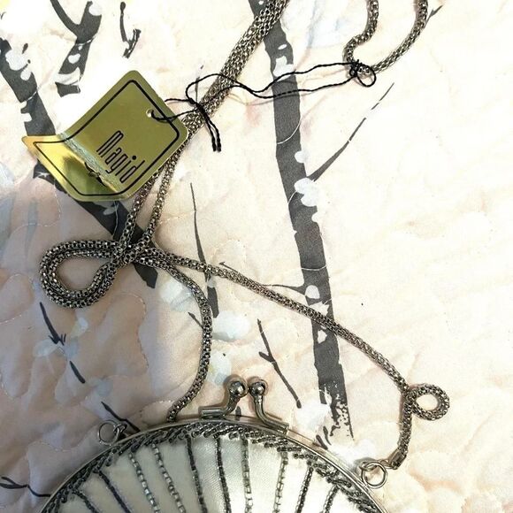 Vintage Magid White Micro Beads Evening Purse new - Picture 8 of 9